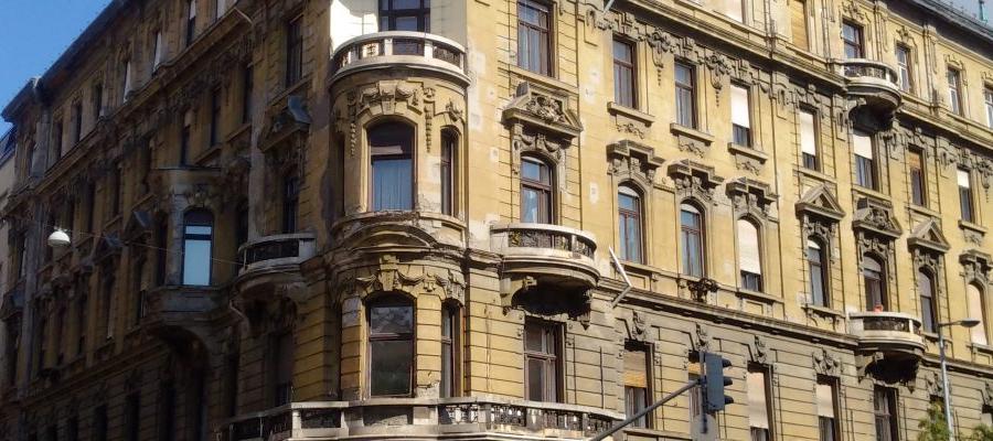 Tíz frissen vett lakásból négybe nem a vevő költözik be