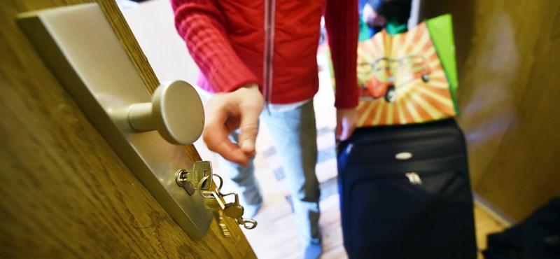 Az Airbnb és a Booking.com kinyiffantják Zimmer Ferit?